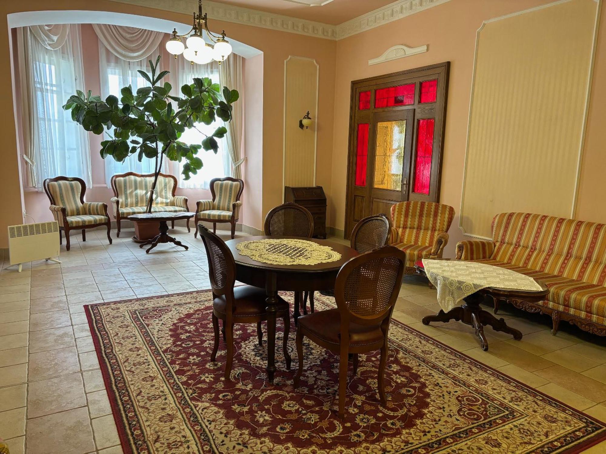 Festetich Kastelyszallo Es Zsuzsanna Hotel Szeleste Ngoại thất bức ảnh